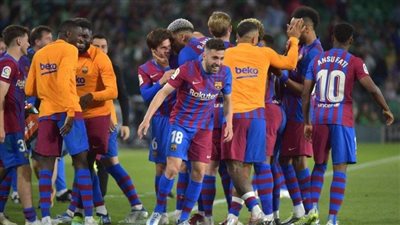 ناد هولندي ينصب شباكه حول مهاجم برشلونة