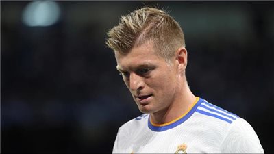 شاهد.. كروس يتجاهل كلمة “أبطال” ويواجه صافرات الاستهجان في السوبر الإسباني 