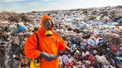 «الموانئ» تتخلص من 1788 حاوية نفايات خطرة