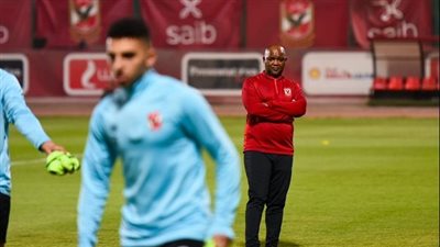 شوبير يفجرها: مشادة بين موسيماني ونجم الأهلي أدت لاستبعاده 