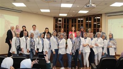 خبراء العلاقات العامة والإعلان يناقشون مشروعات تخرج قسم الإعلام بجامعة عين شمس