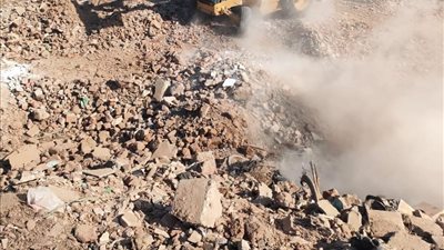 إزالة 4 حالات تعد علي أراضي النيل بالمراغة في سوهاج