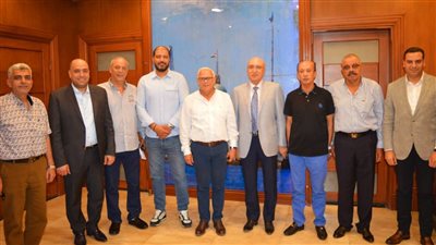 محافظ بورسعيد يلتقى مجلس المصرى والمدير الفنى.. ويطالب الجميع باستعادة النتائج الجيدة
