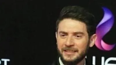 حسام الجندي يعلن انفصاله عن زوجته 