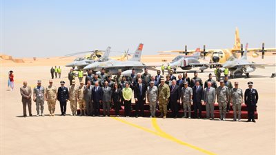  القوات الجوية تحتفل بمرور 40 عاما على هبوط أول طائرة 