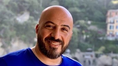 مجدي الهواري ينشر صورة له برفقة ويل سميث 