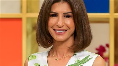 شاهد.. تجهيزات أول معرض للملابس والإكسسوارات لأمينة شلباية