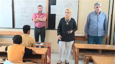  طلاب الإعدادية بالإسكندرية يختتمون ماراثون الامتحانات 