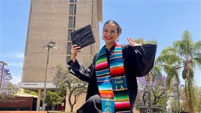 أميرة أديب تحتفل بتخرجها بالولايات المتحدة الأمريكية