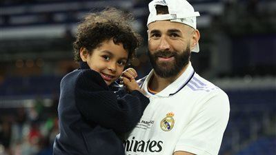 حسم موقف بنزيما من المشاركة أمام أتلتيكو مدريد 