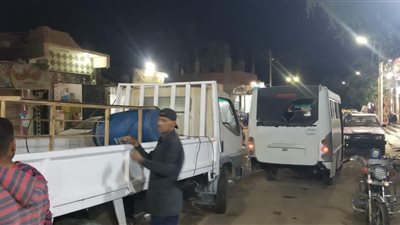 كلبشة سيارات وإزالة ملاهي.. تفاصيل حملتين لرفع الاشغالات بالجيرة