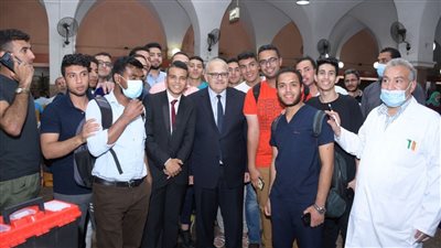 الخشت يتفقد خدمات المدن الجامعية ويوجه بتوفير كافة الإمكانات لراحة الطلاب 