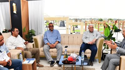  محافظ أسوان: زيادة معدلات تنفيذ مشروعات حياة كريمة ودعم البنية التحتية