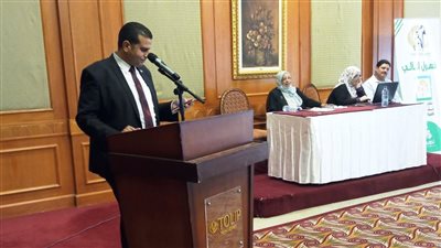  محافظ أسوان يتابع فعاليات الدورة التدريبية لـ 69 من السيدات الميسرات