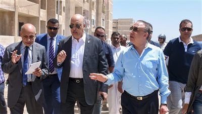 محافظ الإسكندرية ورئيس هيئة تعاونيات البناء والإسكان يتفقدان مساكن مبارك