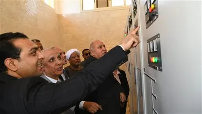  محافظ قنا يشهد التشغيل التجريبي لمحطة الصرف الصحي بقرية الصالحية