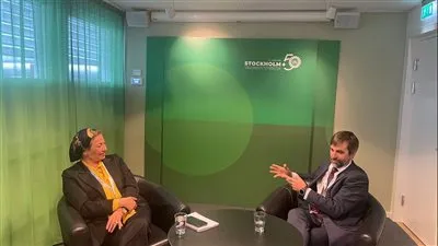 وزيرة البيئة تبحث مع نظيرها الكندي آليات التعاون المشترك 