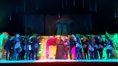 اسدال الستار على 