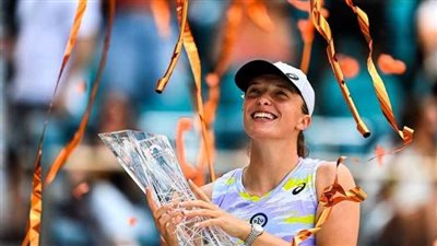 البولندية إيجا شفيونتيك تتأهل لنهائى رولان جاروس للتنس