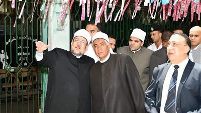 وزير الأوقاف يلتقي واعظات من بوركينا فاسو في مسجد أبو العباس