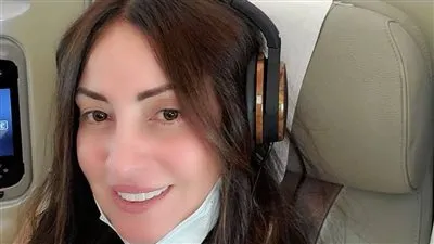 نرمين الفقي تخطف أنظار متابعيها من داخل الطائرة