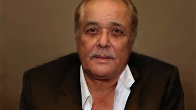 ذكرى ميلاد الراحل محمود عبد العزيز.. مشوار فني حافل بالعطاء