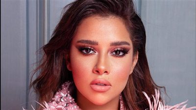 بهذه الطريقة.. بلقيس تروج لأغنيتها الجديدة 