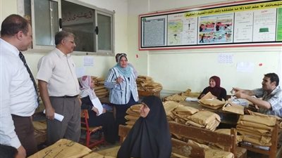 مدير تعليم المنوفية تتفقد أعمال الرصد والمراجعة النهائية لكراسات إجابات طلاب الشهادة الإعدادية