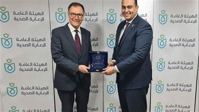 رئيس هيئة الرعاية الصحية يستقبل مستشار الاتحاد الدولي للمستشفيات ورئيسه السابق