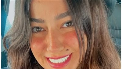 بإطلالة عفوية.. هند عبد الحليم تغازل جمهورها ومحبيها 