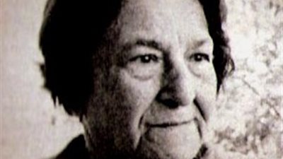 سنية حبوب.. ابنة بائع الجلود التي أصبحت ملهمة للنساء العربيات