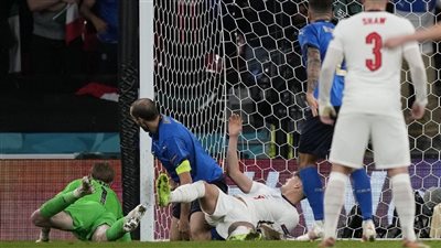 شكوك حول مشاركة ثنائي إنجلترا أمام إيطاليا