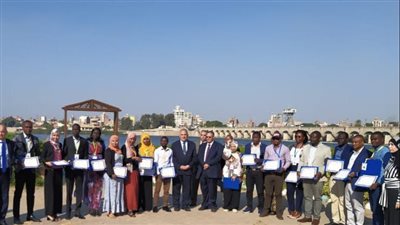 وزير الري يوزع شهادات إتمام البرامج التدريبية لـ46 متدربا من 15 دولة إفريقية