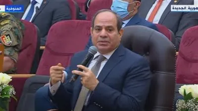 السيسي مداعبا وزير الزراعة: 