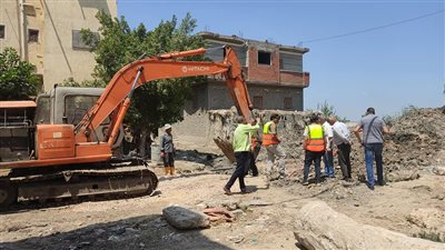 رئيس حي شرق الإسكندرية: انتهاء مشروع الصرف الصحي بخورشيد خلال عام (صور)