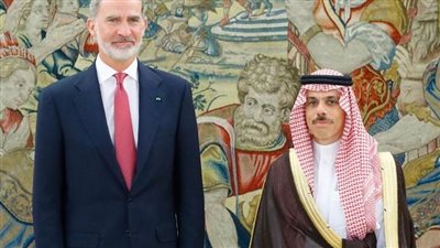 ملك إسبانيا يستقبل وزير الخارجية في قصر لاثارثويلا 
