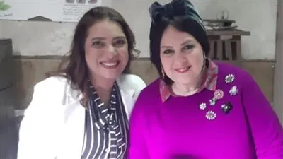 دلال عبد العزيز تظهر في 