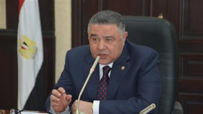 كشف حساب| هل حقق محافظ البحر الأحمر طموحات الأهالي؟.. انقسام بين آراء المواطنين 