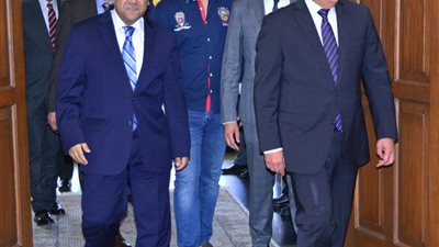 محافظ بورسعيد يستقبل رئيس الجهاز المركزي للتنظيم والإدارة 