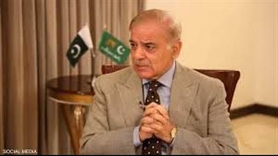 رئيس الوزراء الباكستاني يستقبل أعضاء فريق 