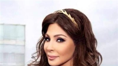 إليسا تؤجل طرح ألبومها الجديد لأجل غير مسمى (تفاصيل) 