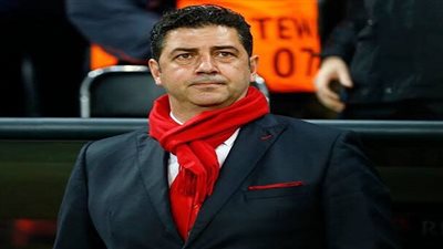 الكشف قيمة الشرط الجزائي في عقد روي فيتوريا مع منتخب مصر