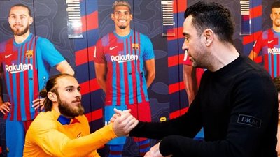 بأوامر تشافي.. طلب عاجل من برشلونة للصفقة الذهبية