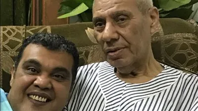 عاجل.. وفاة والد الفنان أحمد فتحي .. التفاصيل 