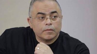 عمرو سمير عاطف: 