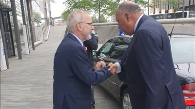 شكري يلتقي رئيس بنك الاستثمار الأوروبي لبحث تعزيز الاستثمارات 