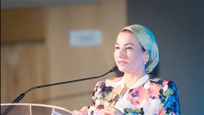 وزيرة البيئة تشارك في جلسة 