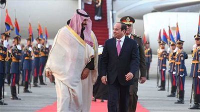 دبلوماسي سابق يكشف سبب زيارة الرئيس السيسي للسعودية قبل القمة العربية (فيديو)