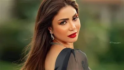 إيناس عزالدين تخطف الأنظار بجمالها في أحدث ظهور