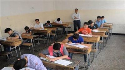 طلاب الثانوية العامة يؤدون امتحان اللغة العربية والتربية الدينية بالدور الثاني اليوم
